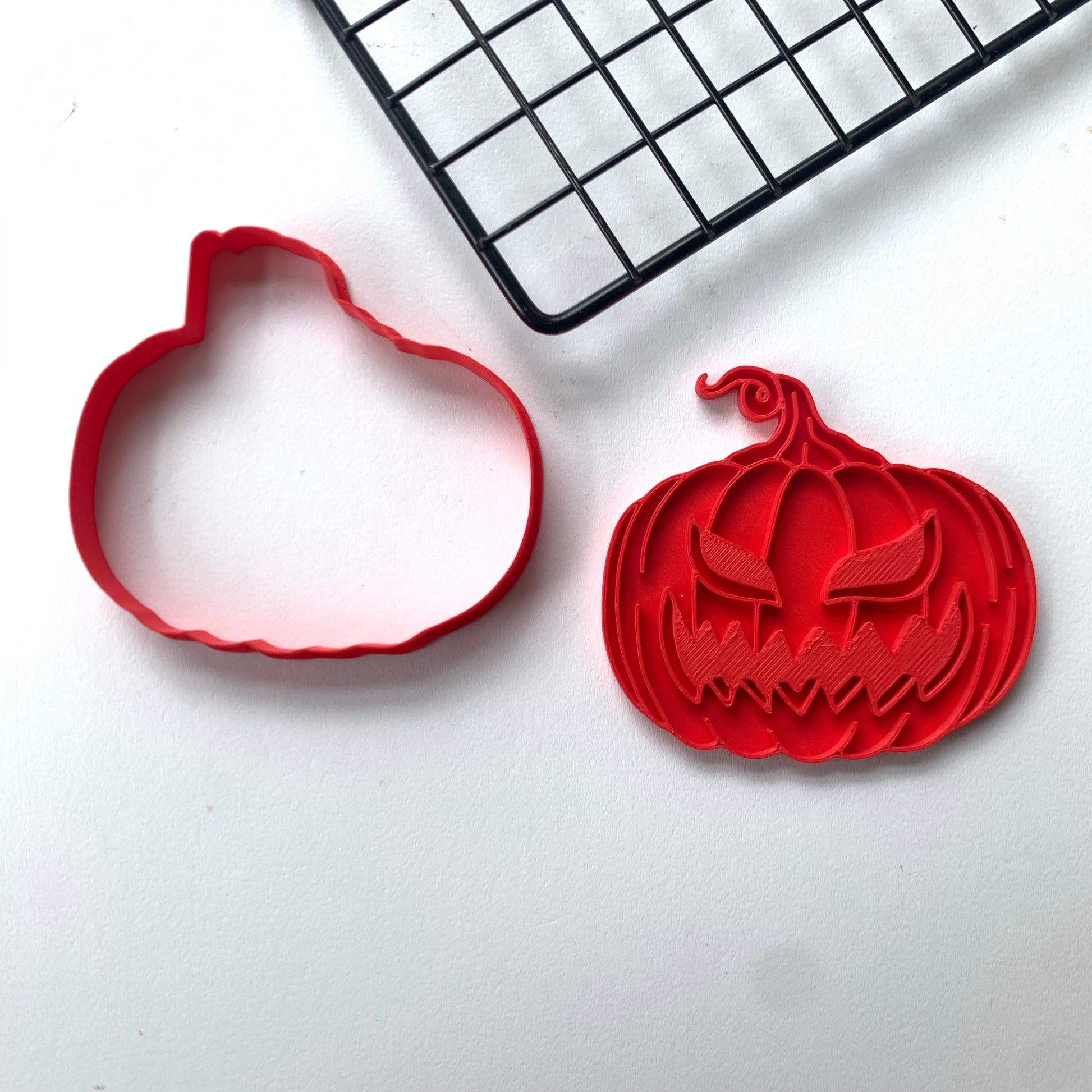 Halloween - collection - pumpkin cookie cutter + stamp MEG cookie cutters