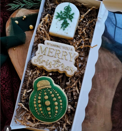 Wishing you a MERRY christmas - deboss + matching cutter M1033
