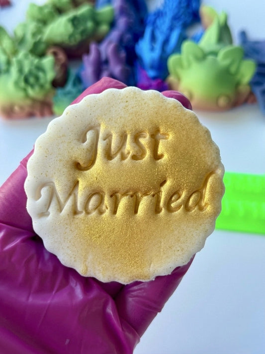 JUST MARRIED - Embossing - stamp (1)