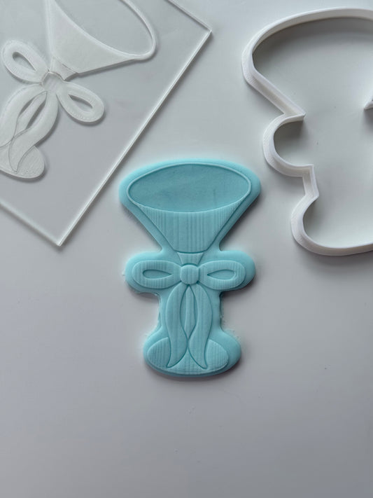 Bow cocktail deboss + matching cutter M1044