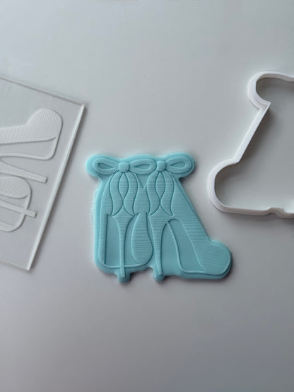 Bow heel shoes deboss + matching cutter M1044