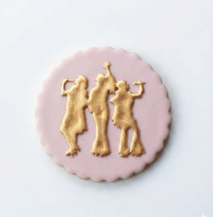 3 GIRLS DANCING QUEEN - mamma mia - PREPPY - RETRO