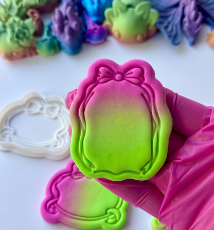Ribbon Bow frame stamp and matching cutter - 1117