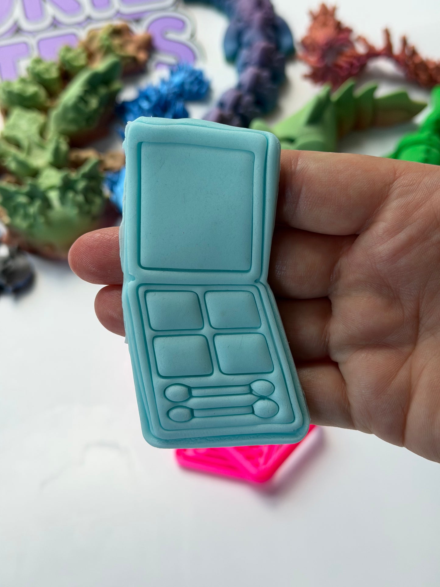Saloon- make up palette cutter + stamp