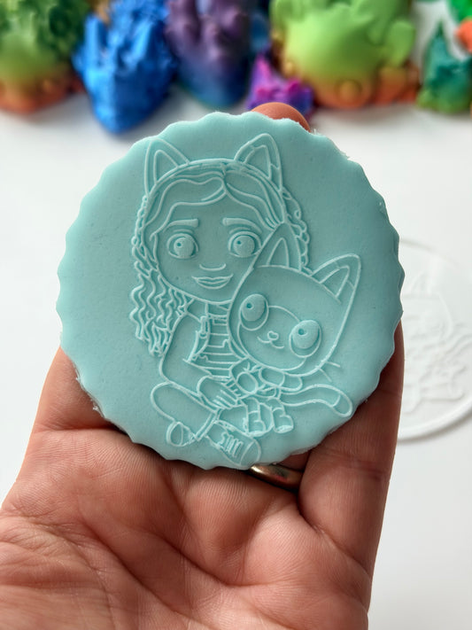Doll house- inspired deboss disc
