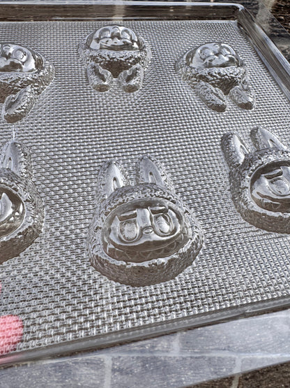 6 x head monster chocolate mould