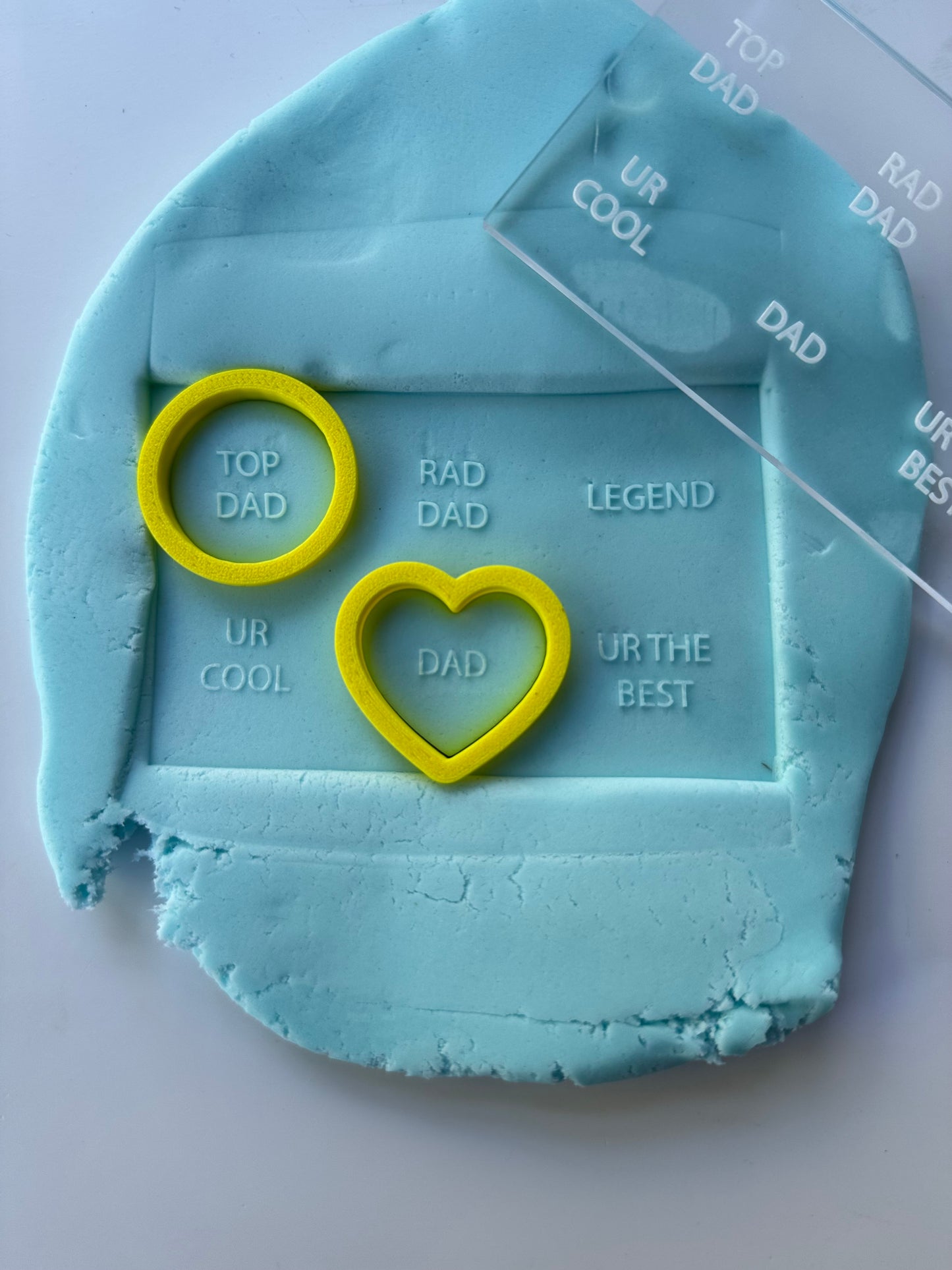 Father's day - writing - Debossing + matching cutter heart and circle