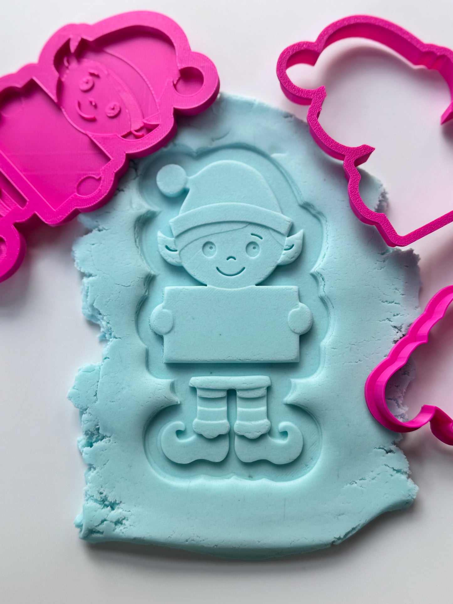 Christmas - Elf plaque  - 3d debossing and matching cutters MS1031