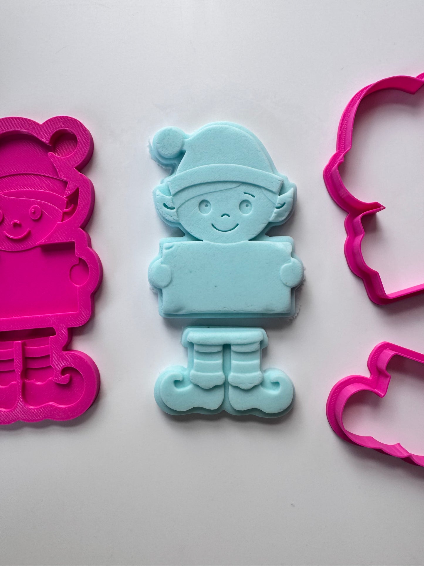 Christmas - Elf plaque  - 3d debossing and matching cutters MS1031