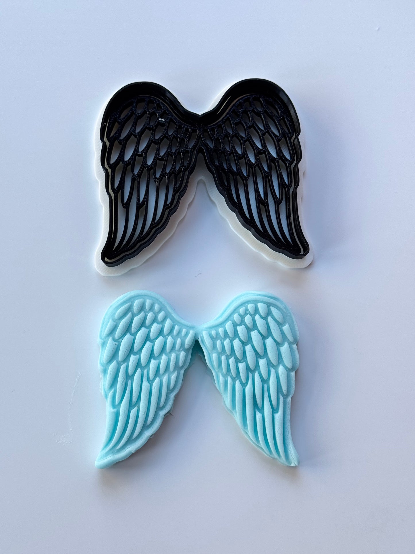 Angel wings - cutter and stamp M1076