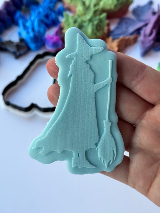 Wicked Elphaba deboss and matching cutter M1075