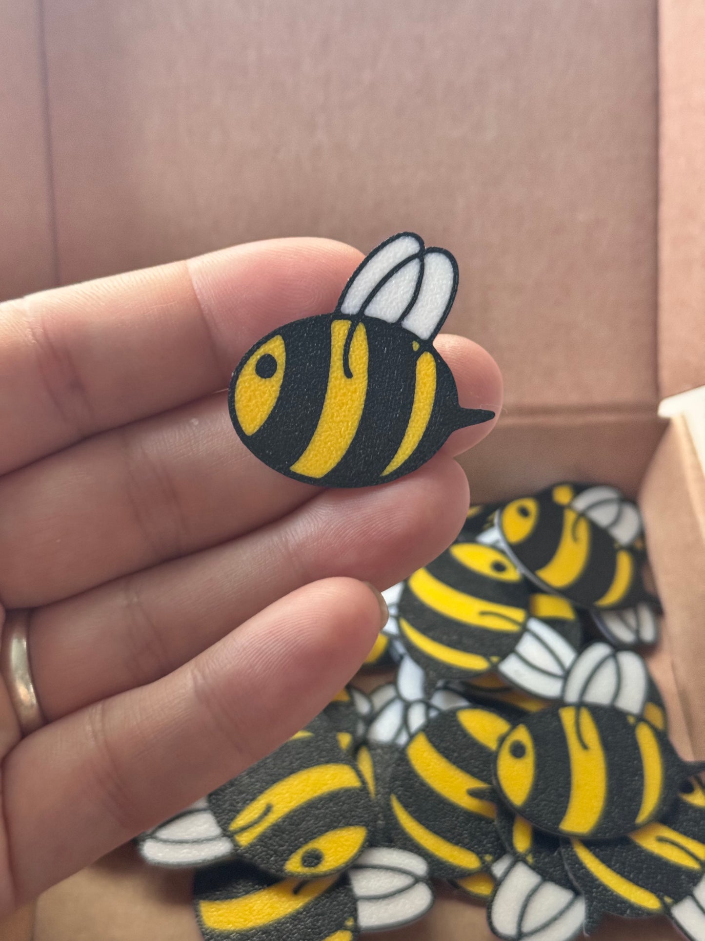 Bee charm / topper - 3D printed - pack of 5