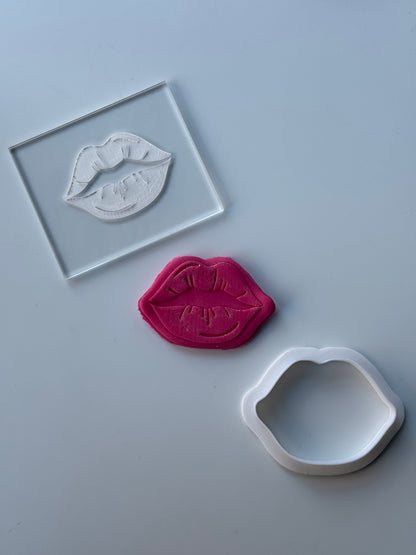 Lips - Deboss and Cutter - M1003