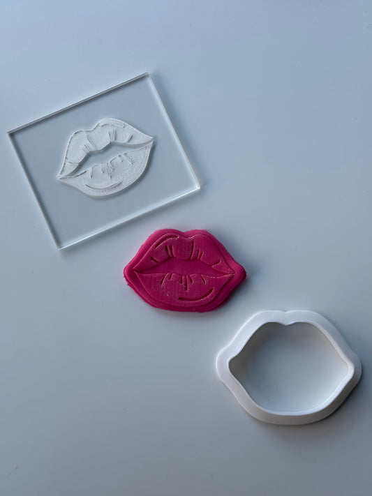 Lips - Deboss and Cutter - M1003