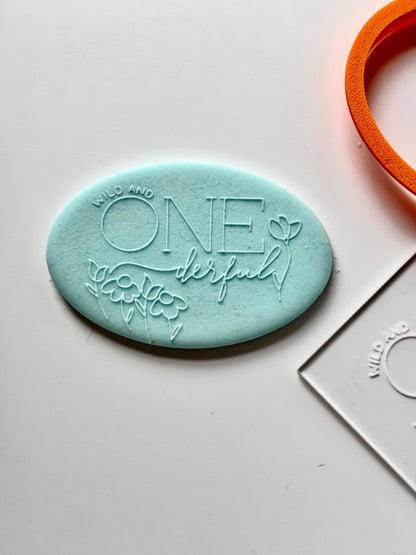 One Derful Oval Plaque deboss and matching cutter