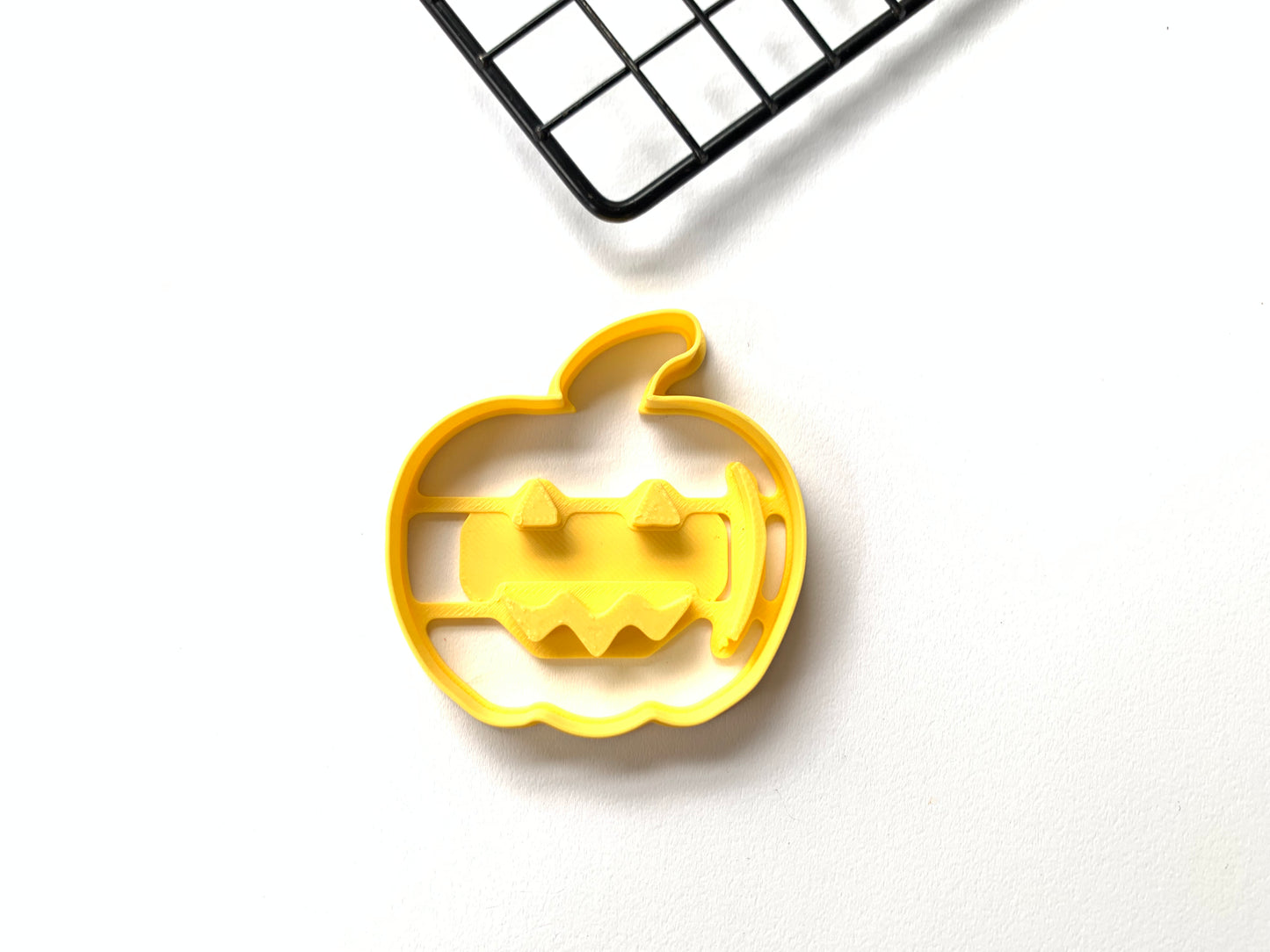 Halloween Uk Seller Plastic Biscuit Cookie Cutter Fondant Cake Decor Pumpkin 1 MEG cookie cutters