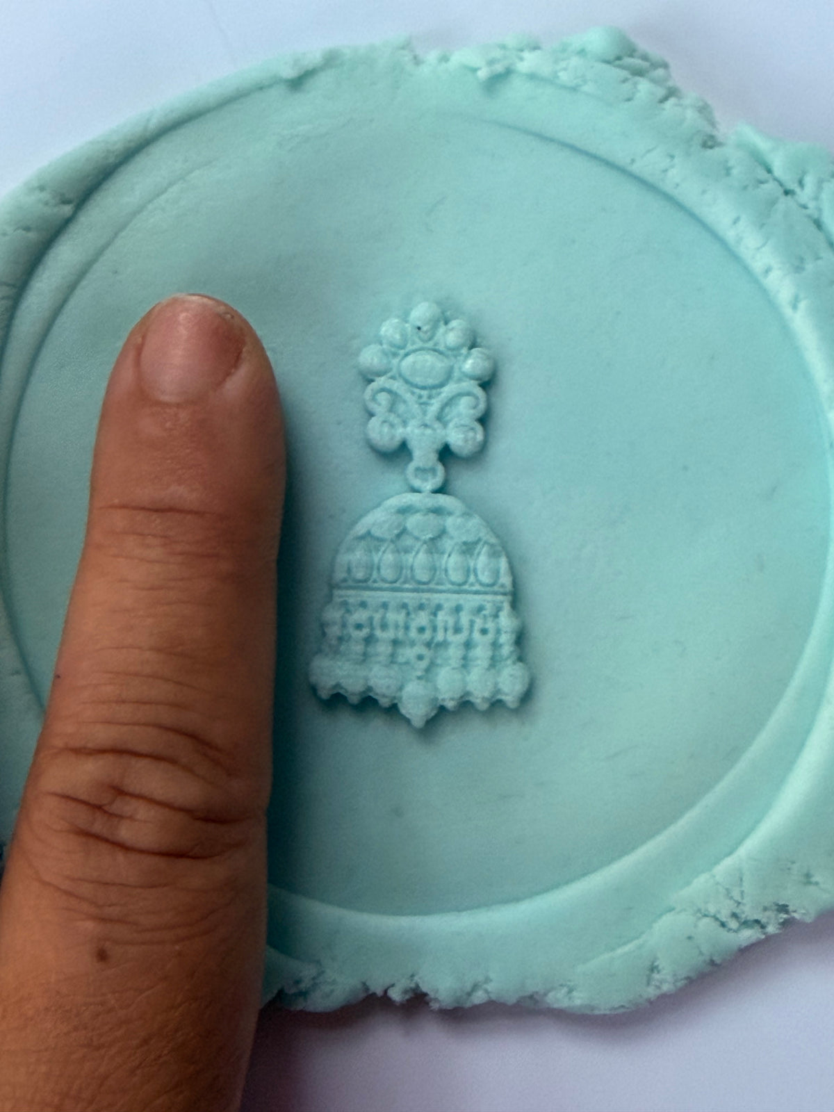 jhumka earring deboss disc for cupcake