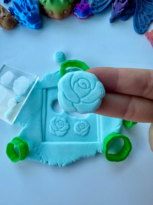 Valentine's day - 4 roses - Debossing + matching cutter