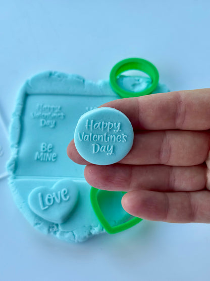 Valentine's day - writing - Debossing + matching cutter heart and circle