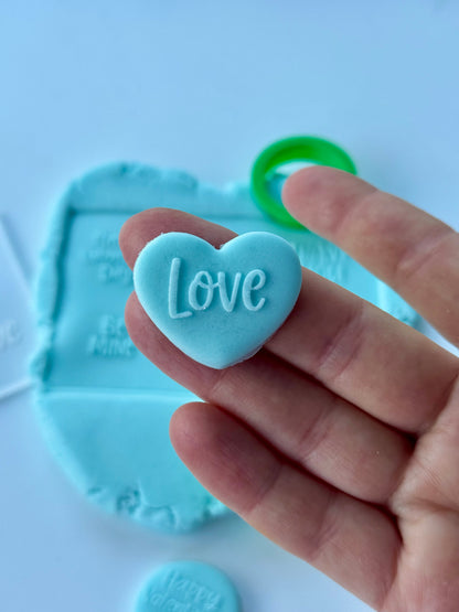 Valentine's day - writing - Debossing + matching cutter heart and circle