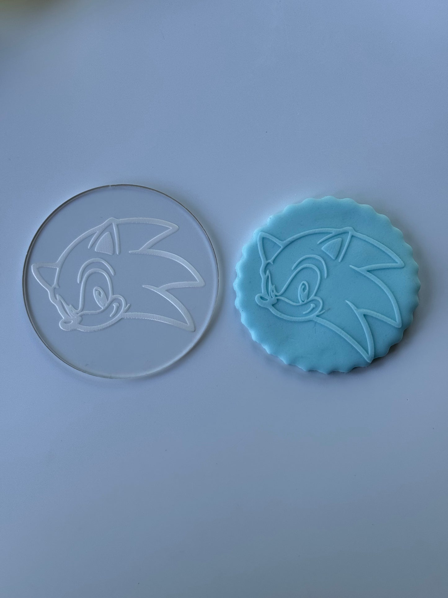 Sonic the hedgehog  - deboss disc