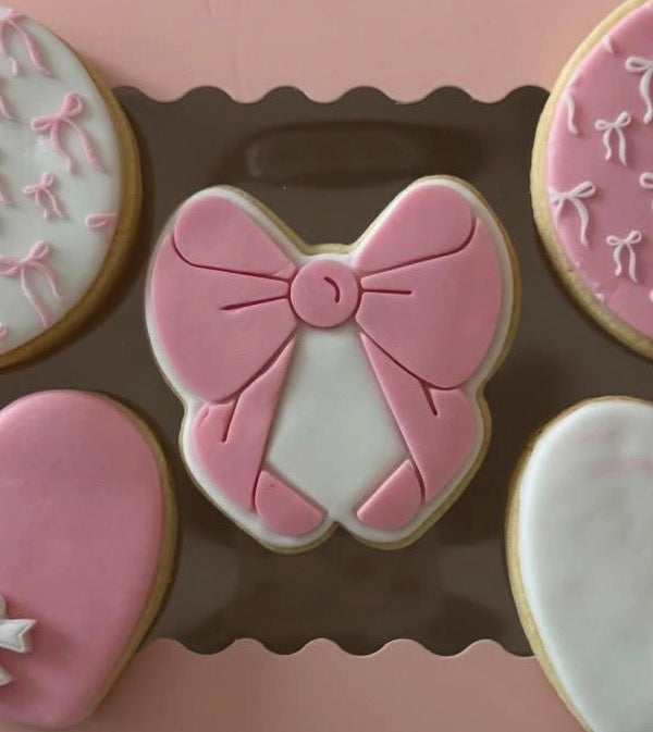 Bow stamp + matching cutter