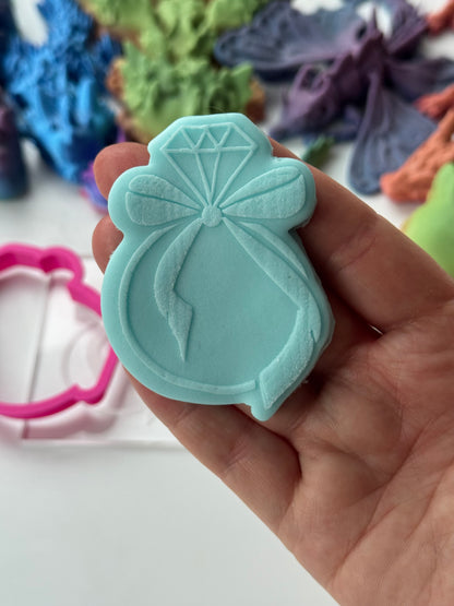 ring Wedding with bow- debossing + matching cutter