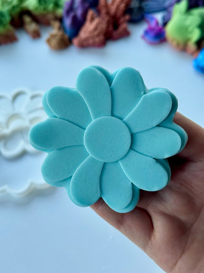 Daisy flower cookie cutter and matching 3D deboss