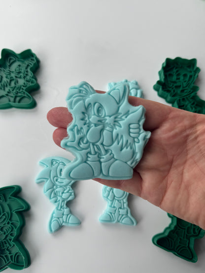 Sonic The Hedgehog-inspired and friends cookie cutter + stamp