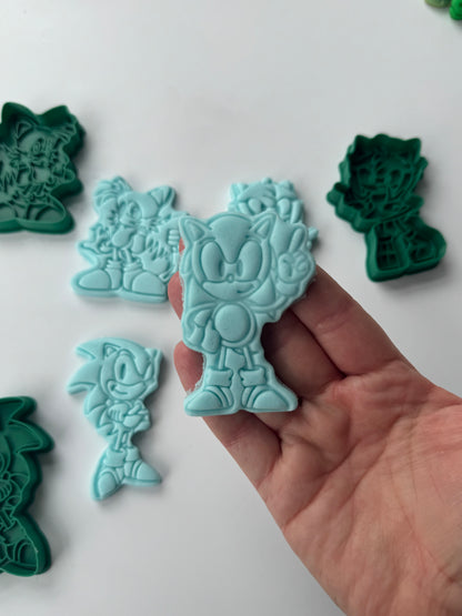 Sonic The Hedgehog-inspired and friends cookie cutter + stamp