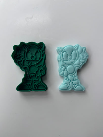 Sonic The Hedgehog-inspired and friends cookie cutter + stamp