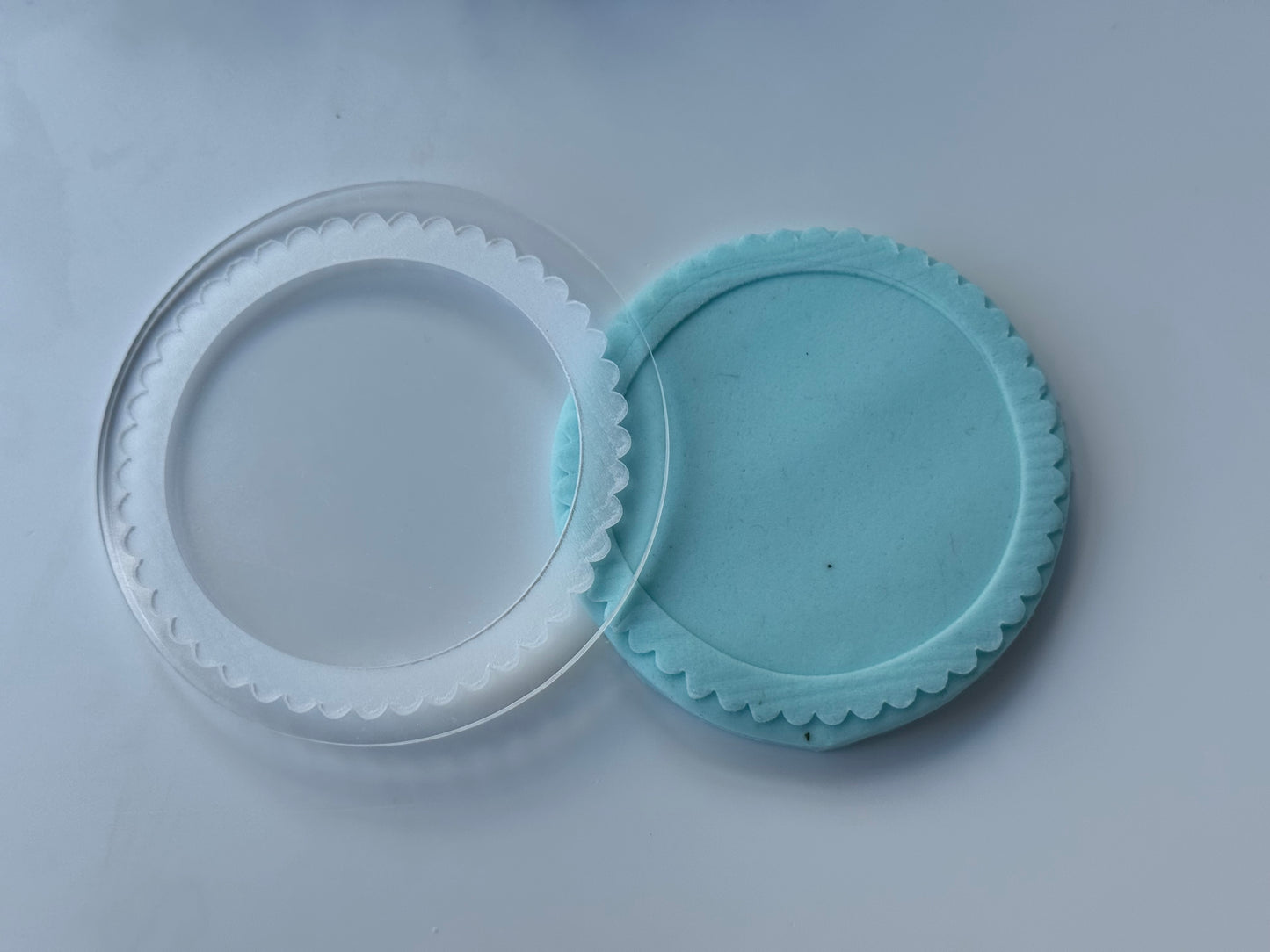 circle frame Deboss disc (style 1)