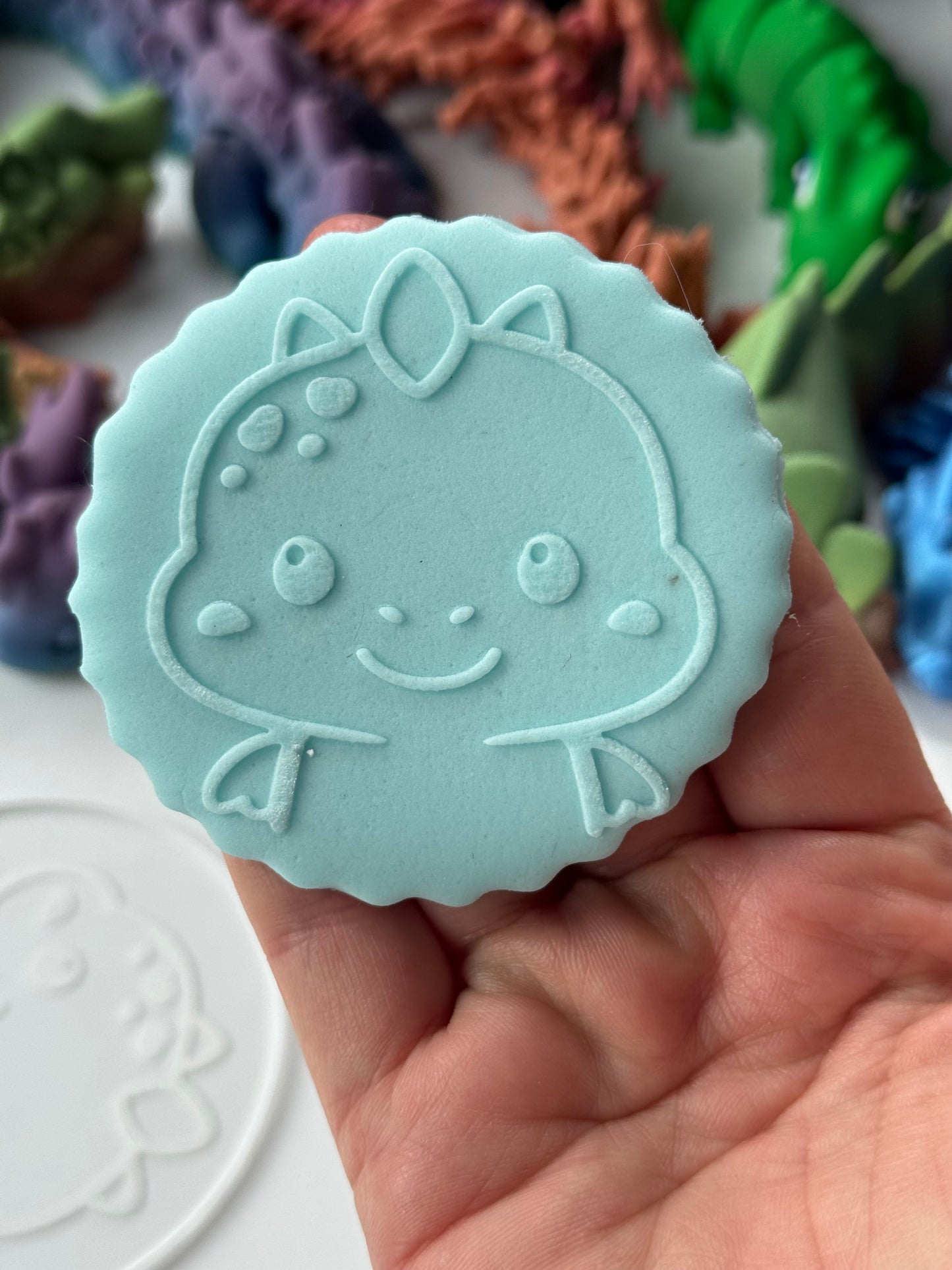 Dinosaur Deboss disc (1)