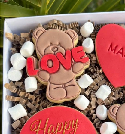 Teddy bear love - valentines - cutter + /stamp