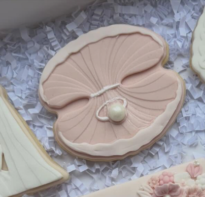 wedding ring in a seashell 3D deboss + matching cutter MS1033