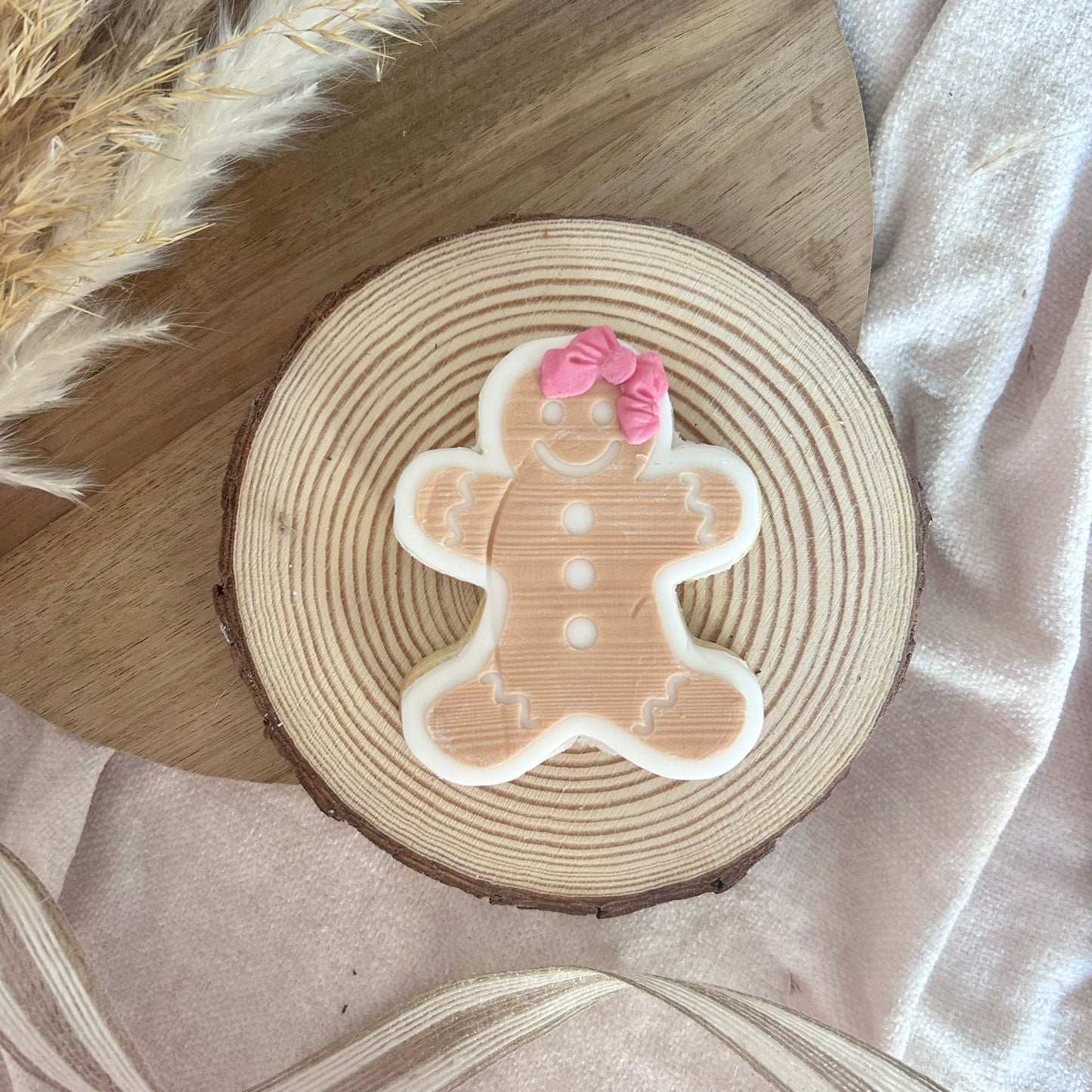 Gingerbread man deboss + matching cutter - Christmas