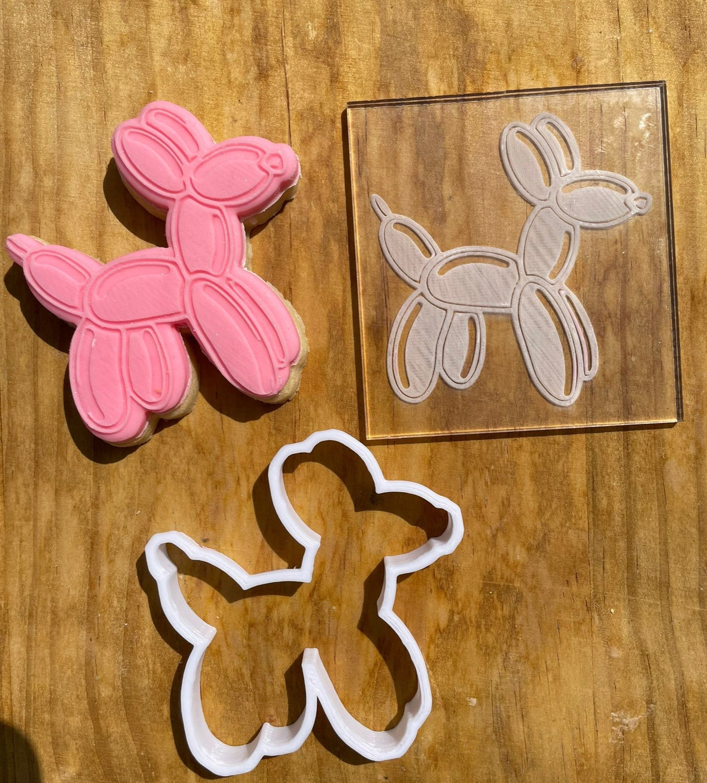 Dog Balloon- debossing and matching cutter MEG cookie cutters