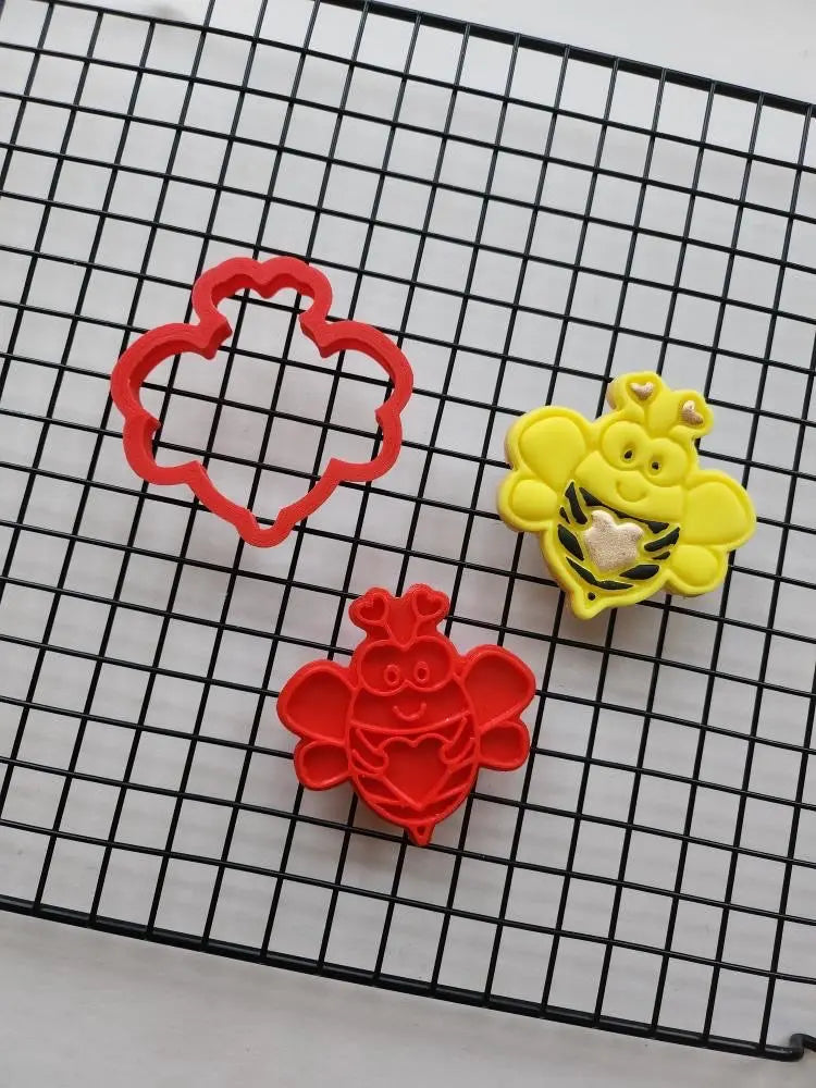 Bee - animal - cookie cutter + stamp MEG cookie cutters