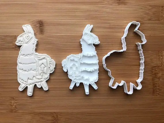 Fortnite-INSPIRED Llama Cookie cutter (3) MEG cookie cutters