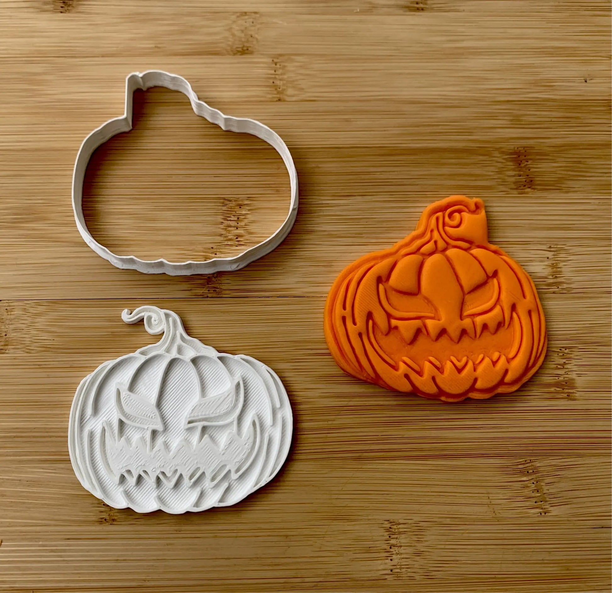 Halloween - collection 2021 - pumpkin cookie cutter + stamp MEG cookie cutters