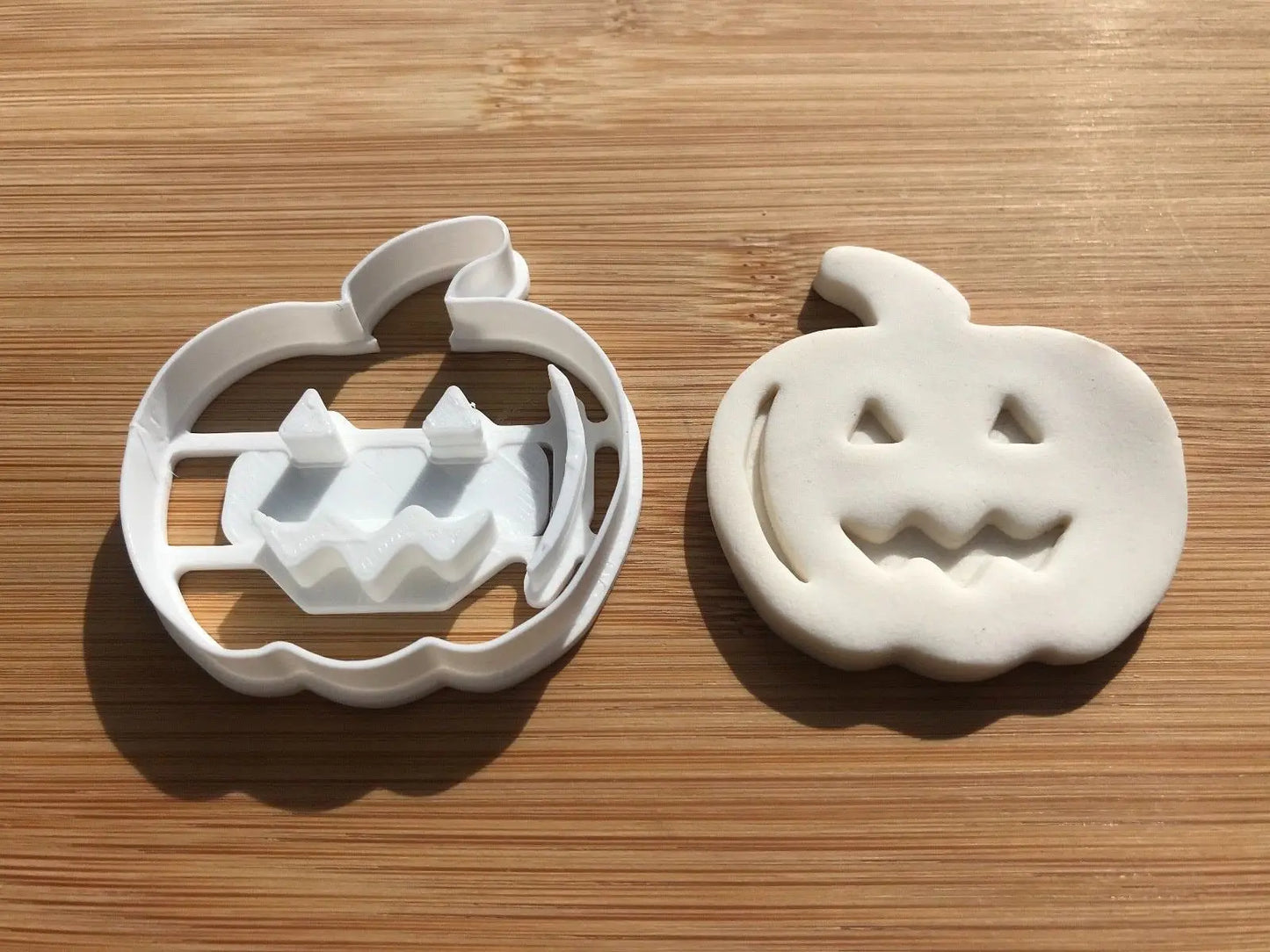 Halloween Uk Seller Plastic Biscuit Cookie Cutter Fondant Cake Decor Pumpkin 1 MEG cookie cutters