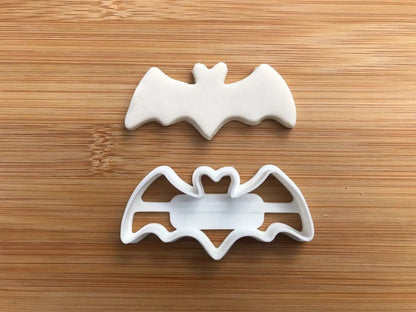 Halloween Uk Seller Plastic Biscuit Cookie Cutter Fondant Cake Decor Witch BAT MEG cookie cutters