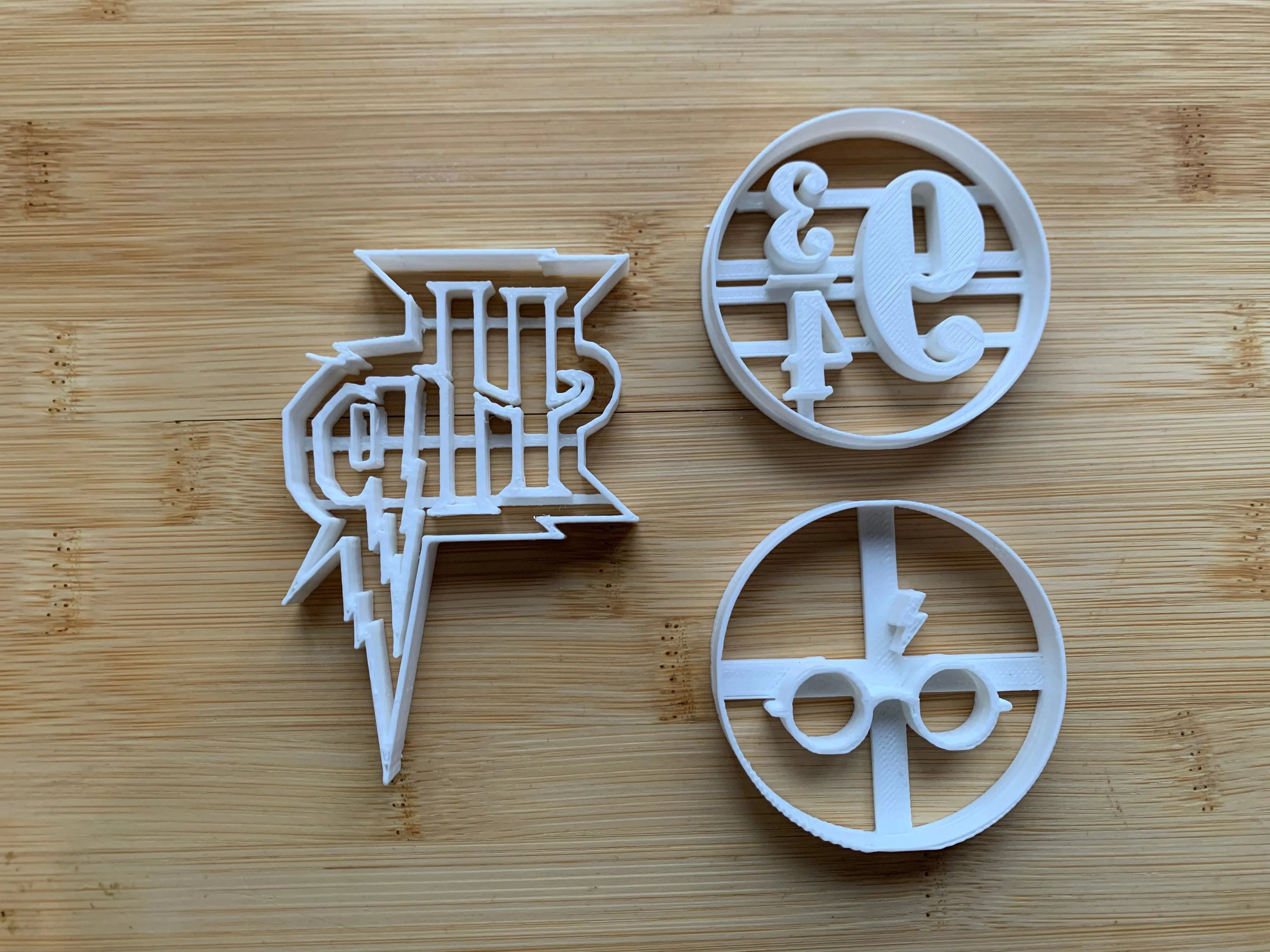 Harry Potter inpsired Cookie Cutter Fondant Cupcake MEG Cookie Cutters Harry Potter inpsired Cookie Cutter Fondant Cupcake MEG Cookie Cutters