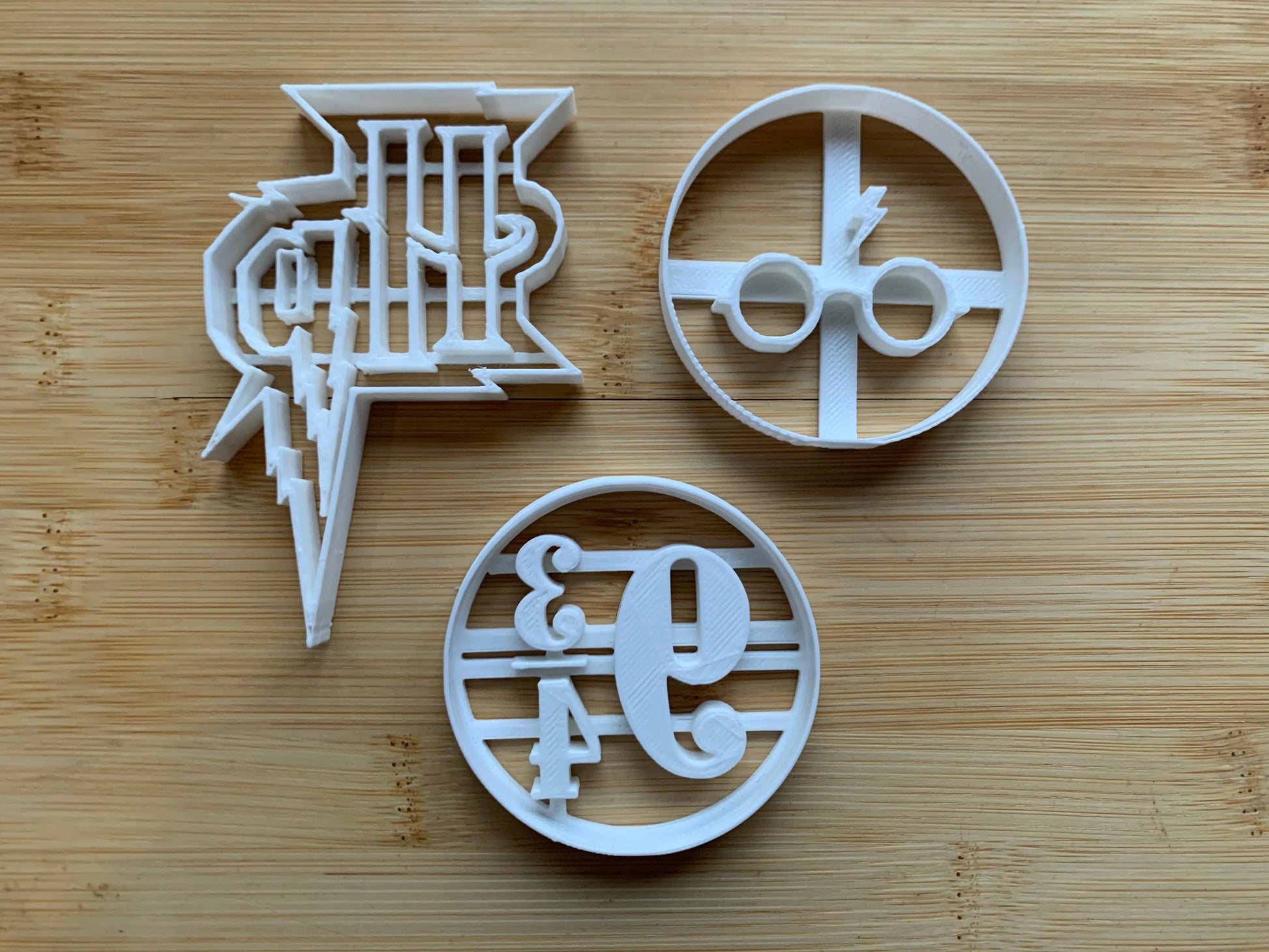 Harry Potter Cookie Cutter Set of 5 Includes Hermione Granger, Ron Weasley,  Rubeus Hagrid, Griffin. Works for Fondant, Play Doh Polymer Clay 