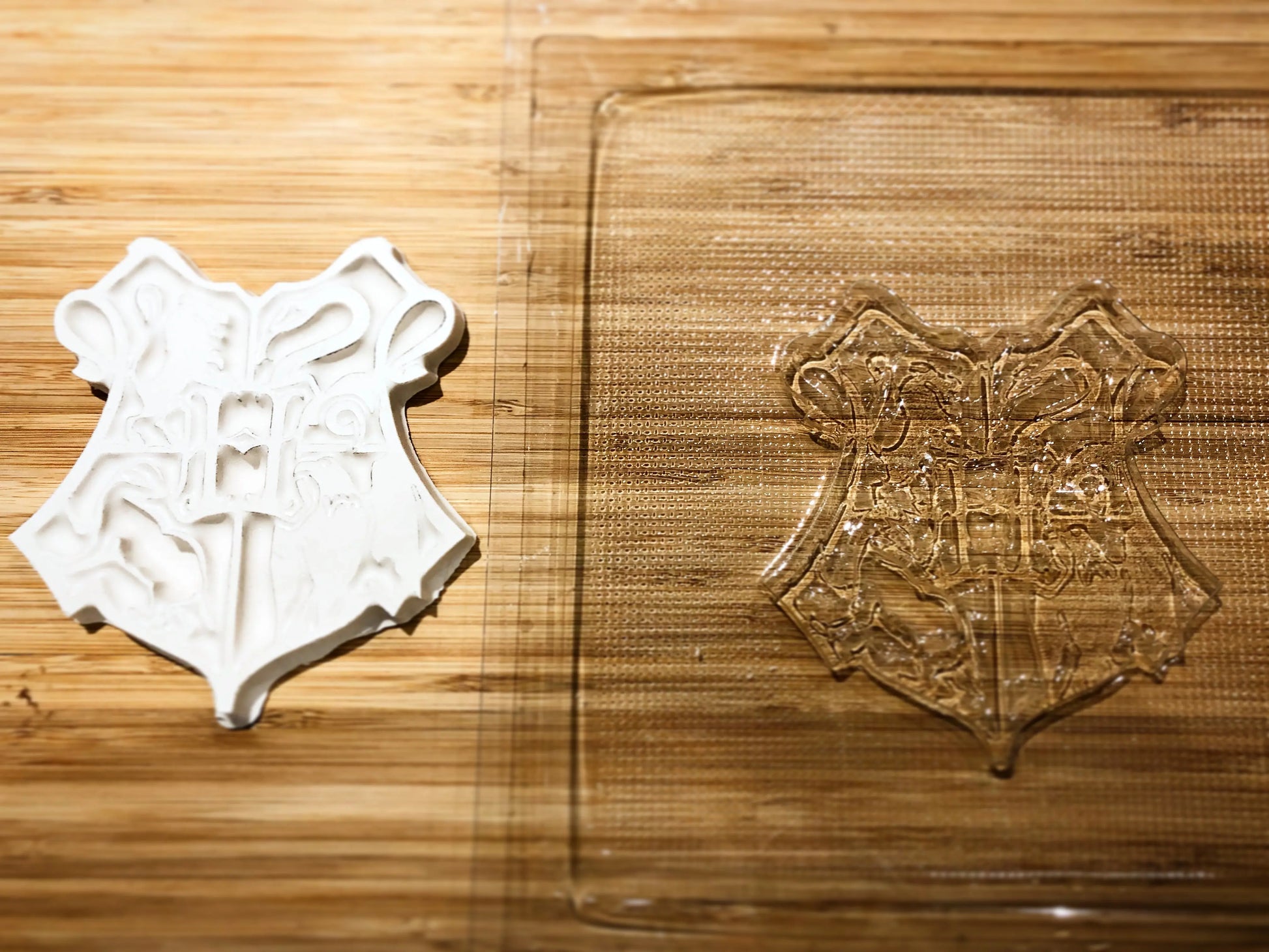 Hogwarts-inspired Harry Potter-inspired chocolate mould MEG cookie cutters