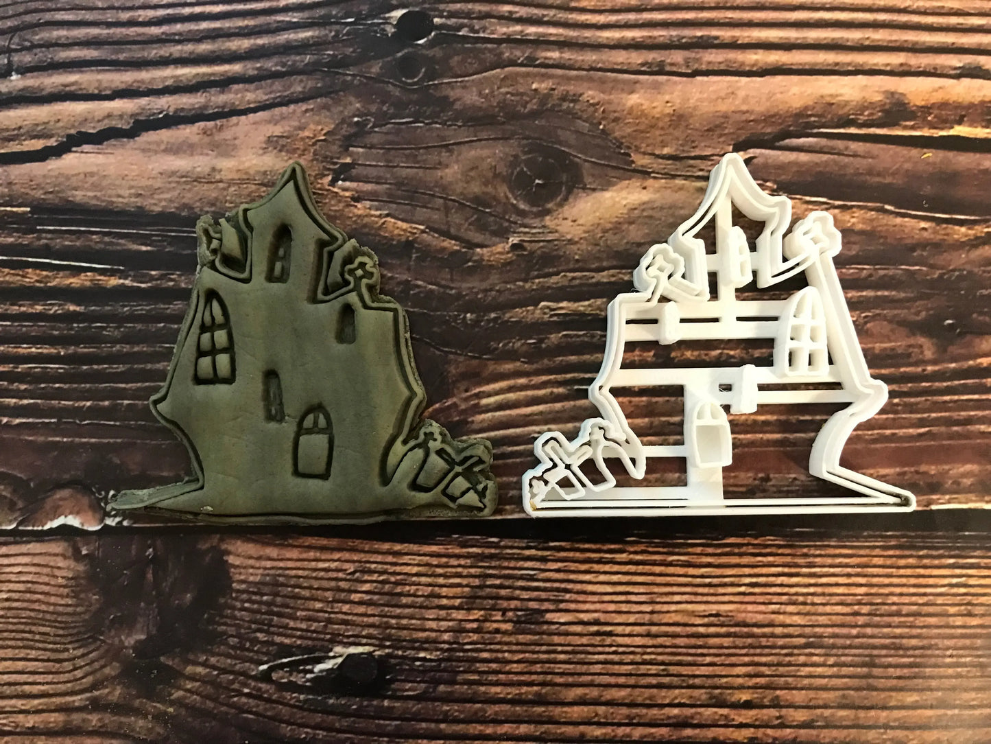 Hunted House Halloween Cookie cutter MEG cookie cutters