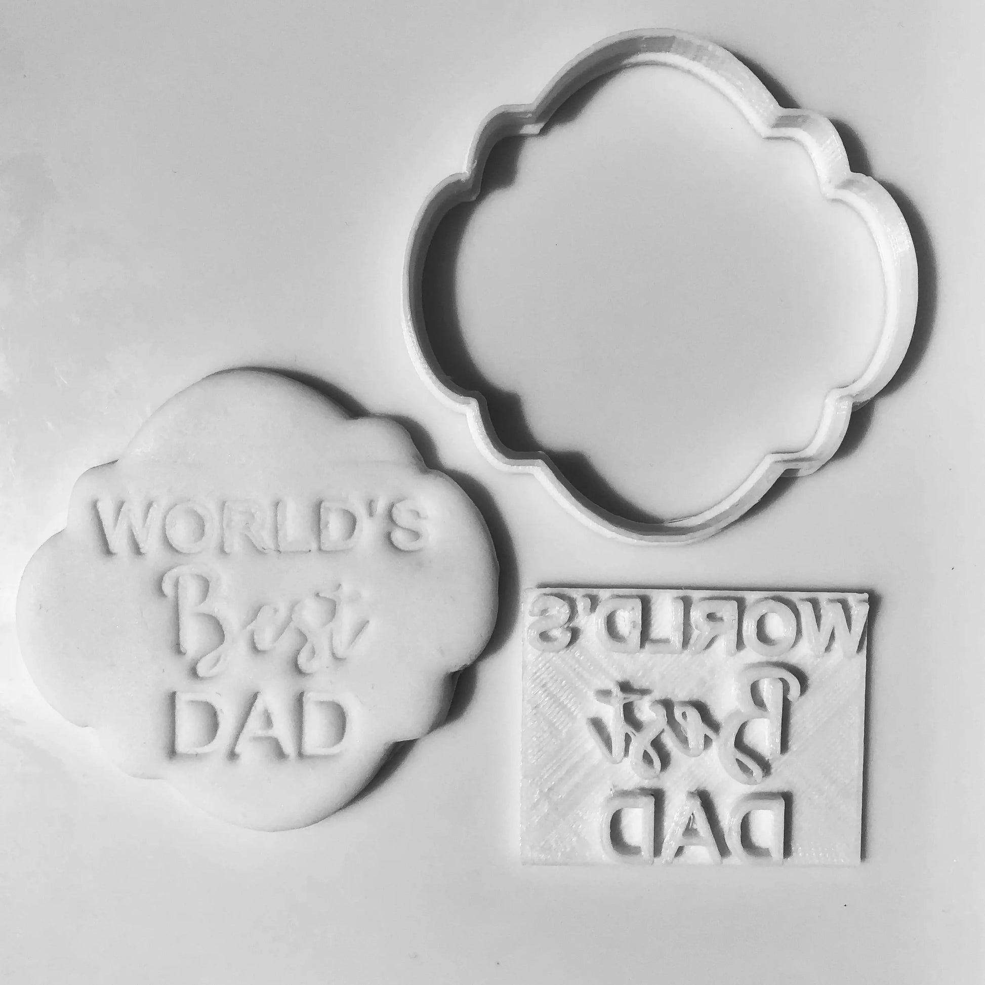Plaque A + world best dad Embossing for cupcake - Father's Day stamp MEG cookie cutters