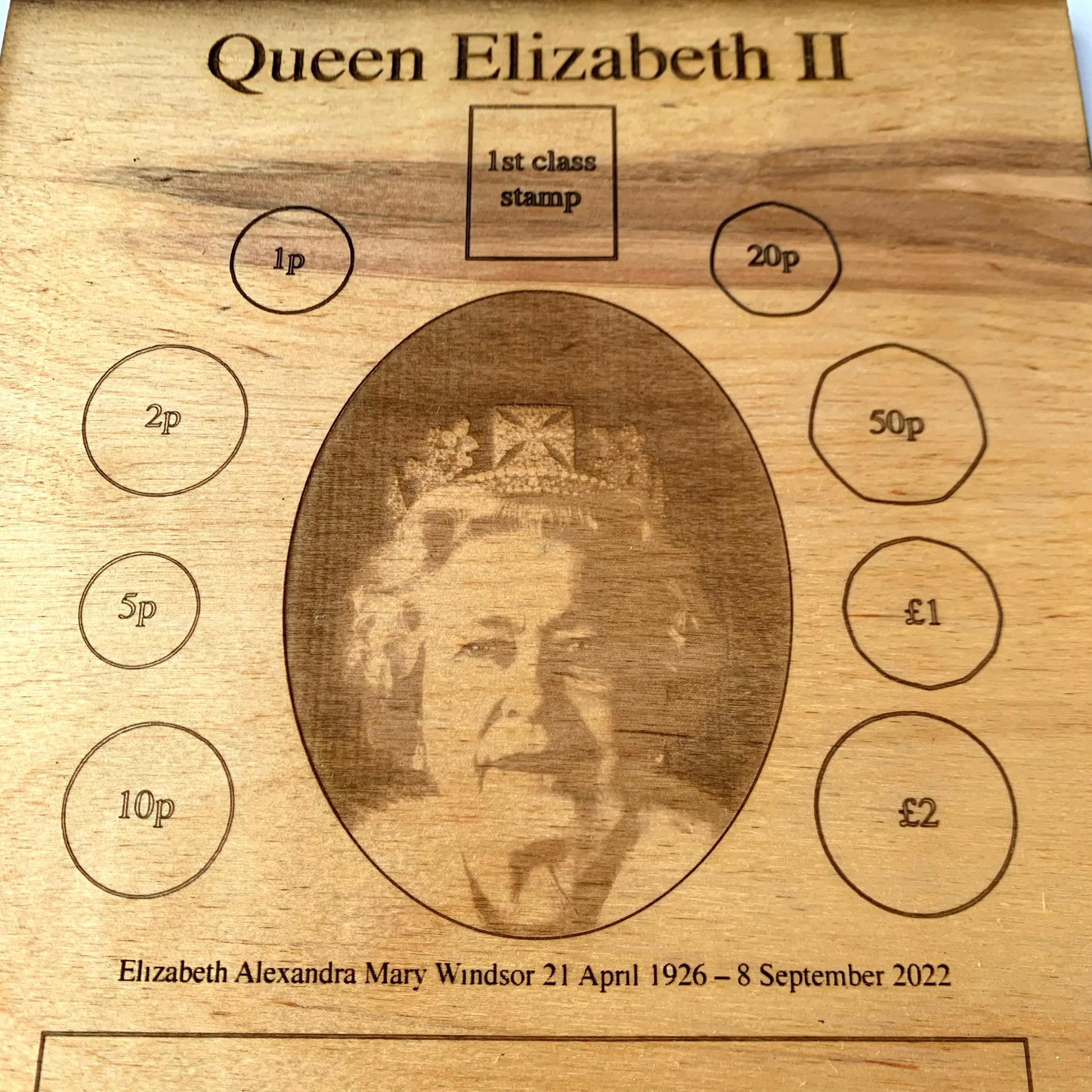 Queen Elizabeth II - money Frame - Basswood MEG cookie cutters