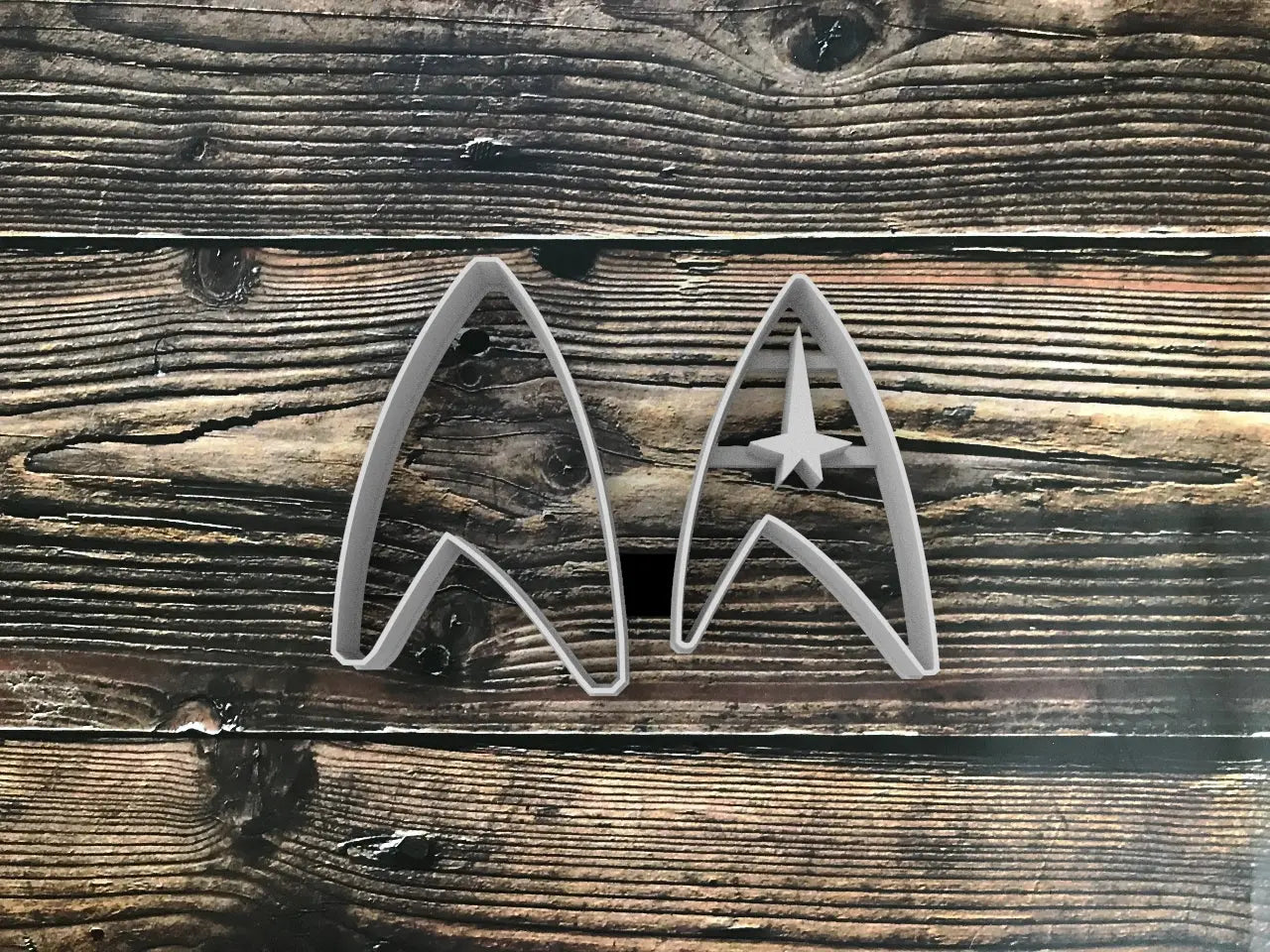 Star Trek-INSPIRED Starfleet Insignia Cookie Cutter Cupcake Topper Fondant Design 2 MEG cookie cutters