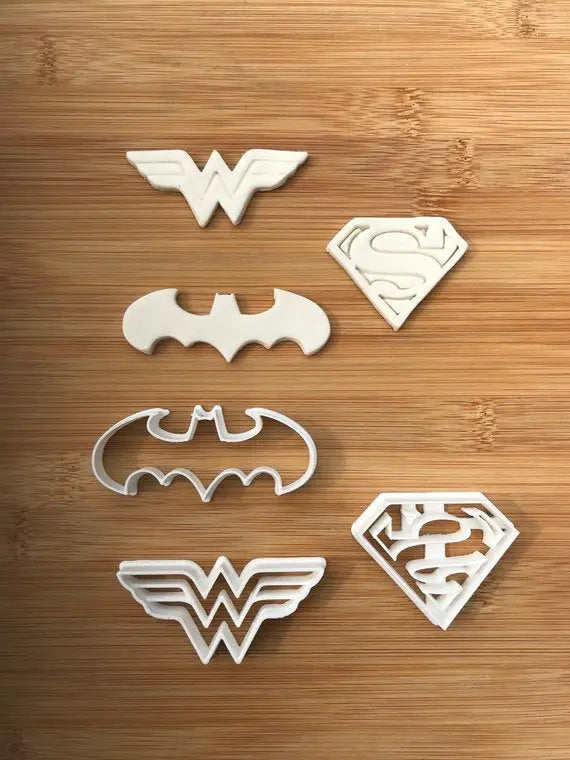 Super Heroes Bat superman cup cake or cake decoration fondant MEG cookie cutters